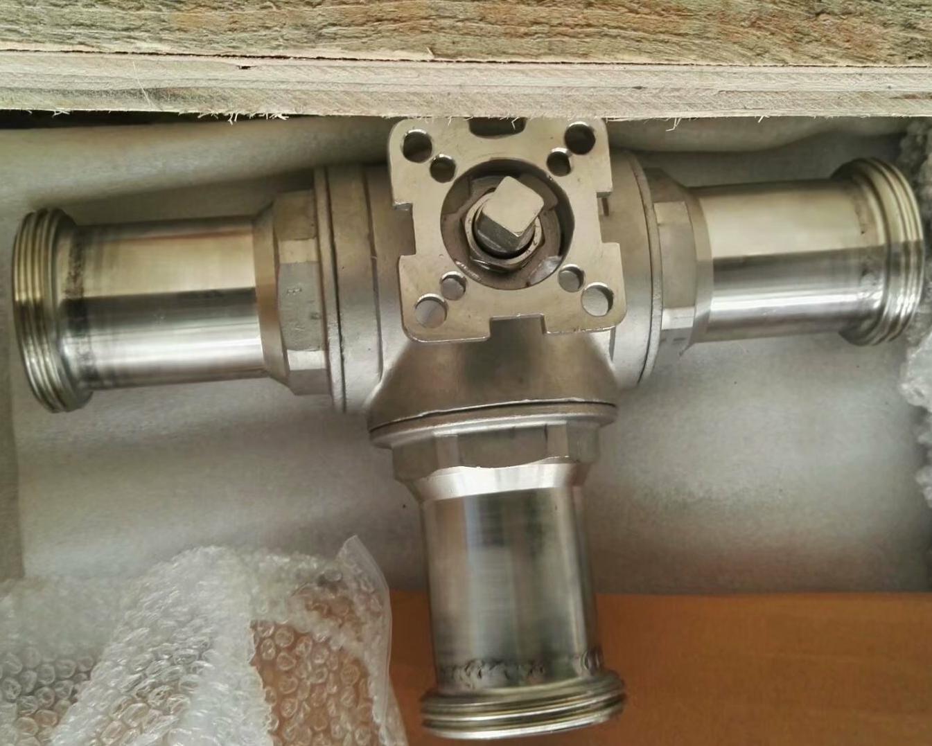 氣動螺紋活接三通球閥